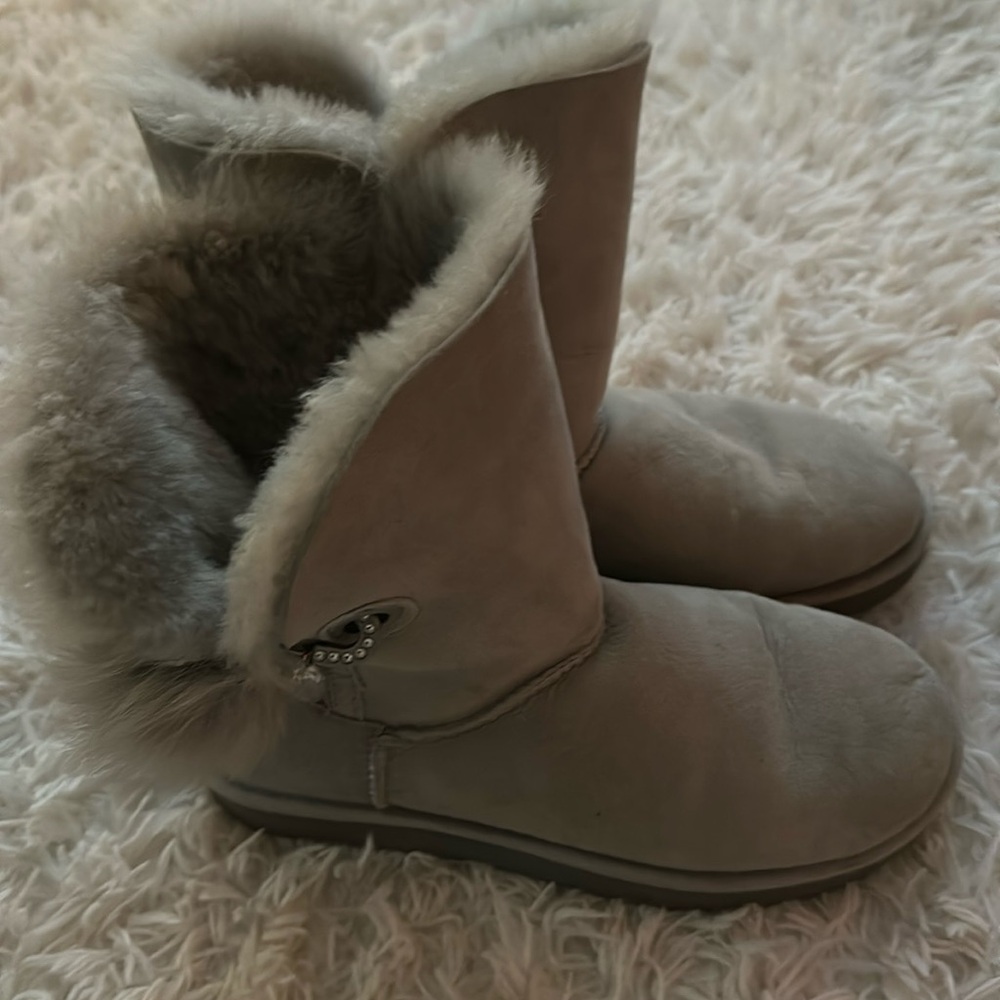 Gray Uggs